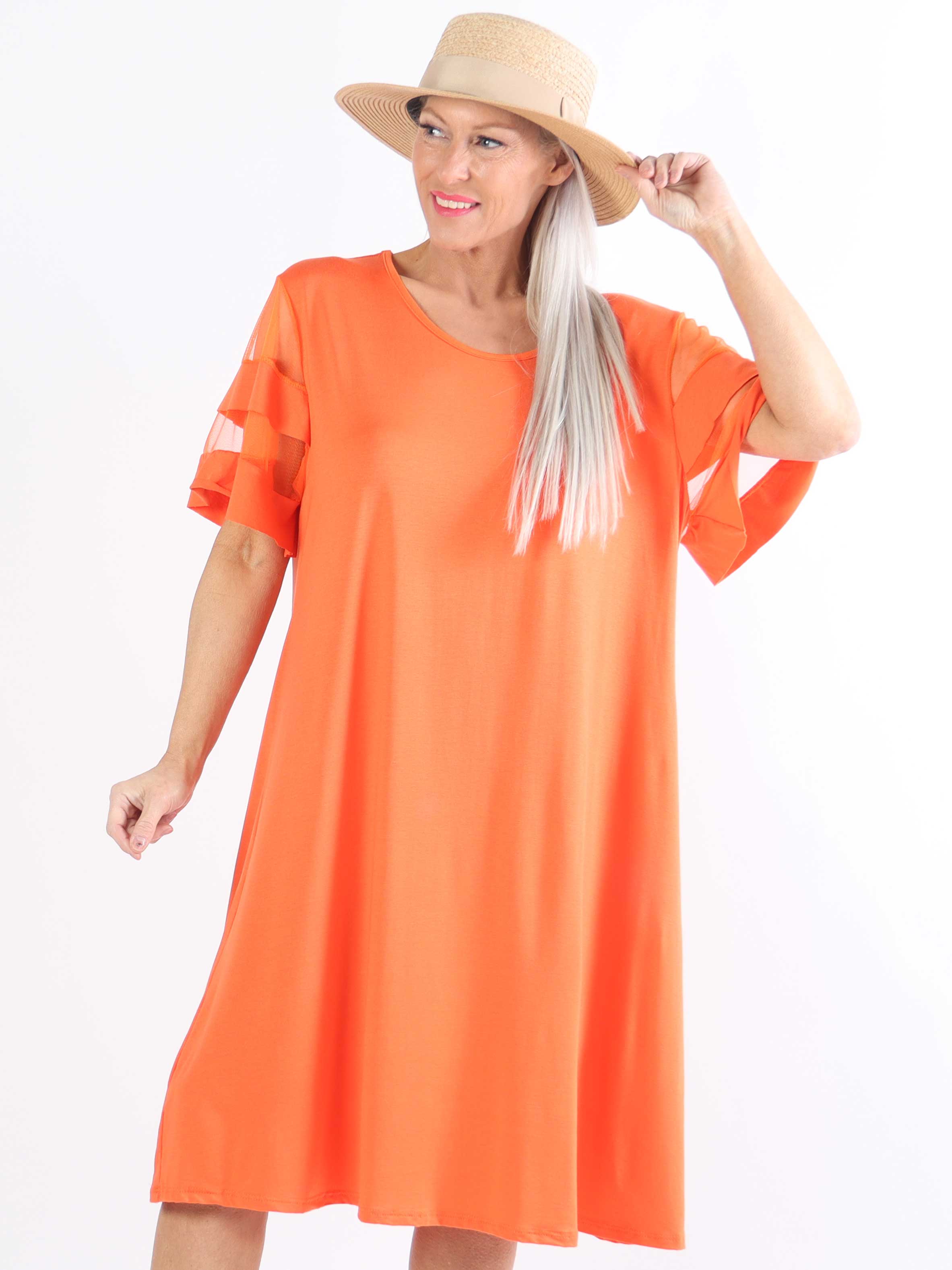 Sakina - T-shirtklänning i plus size med fina ärmar